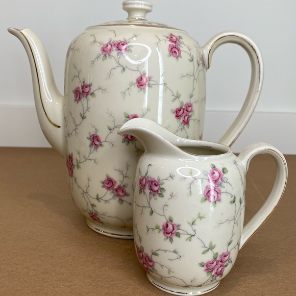 Vtg Bavaria Schumann Teapot and Creamer Pink Roses Gold Trim - Picture 2 of 14